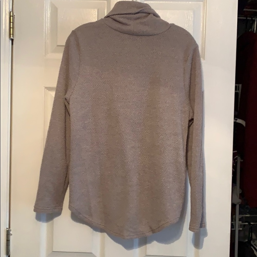 Small Sweater - Picture 4 of 4